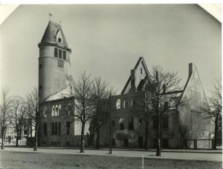 Die Lutherkirche brannte vollkommen aus.