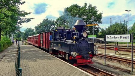 Bahnhof Sandower Dreieck